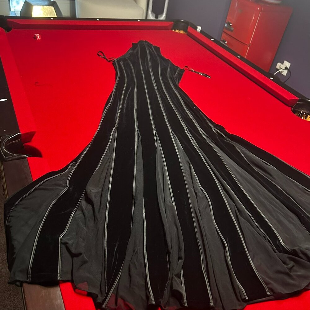 🖤 Tadashi for Neiman Marcus – Black Velvet & Sheer Mesh Evening Gown - Size M - Picture 6 of 10